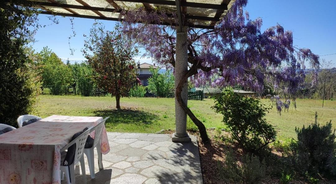 Casale Cadeloro Nebbiuno Quarto foto